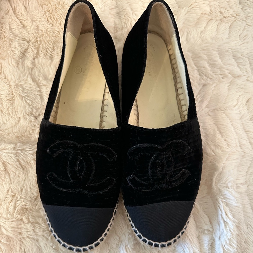 CHANEL Black Velvet Espadrille Flats with CC Motif